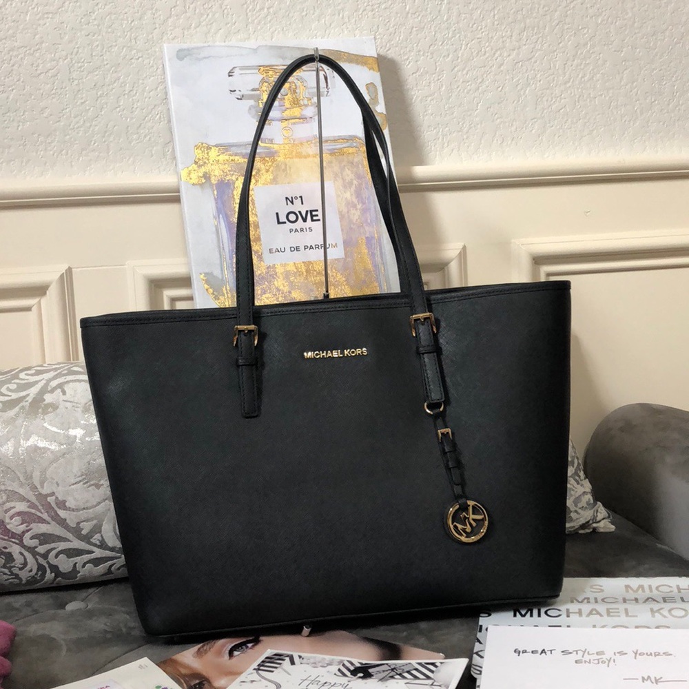 NWT Michael Kors Travel Jet Set Black/Gold - Picture 3 of 8